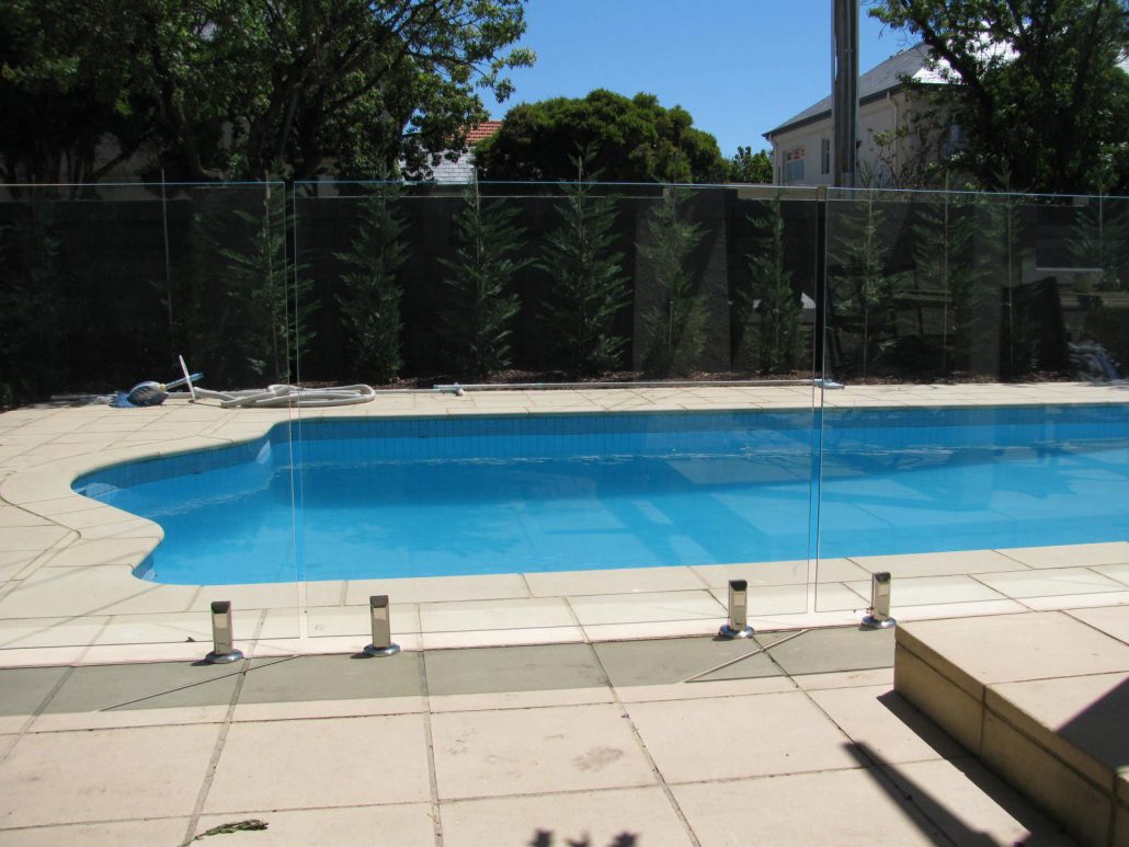 Valla para piscina transparente